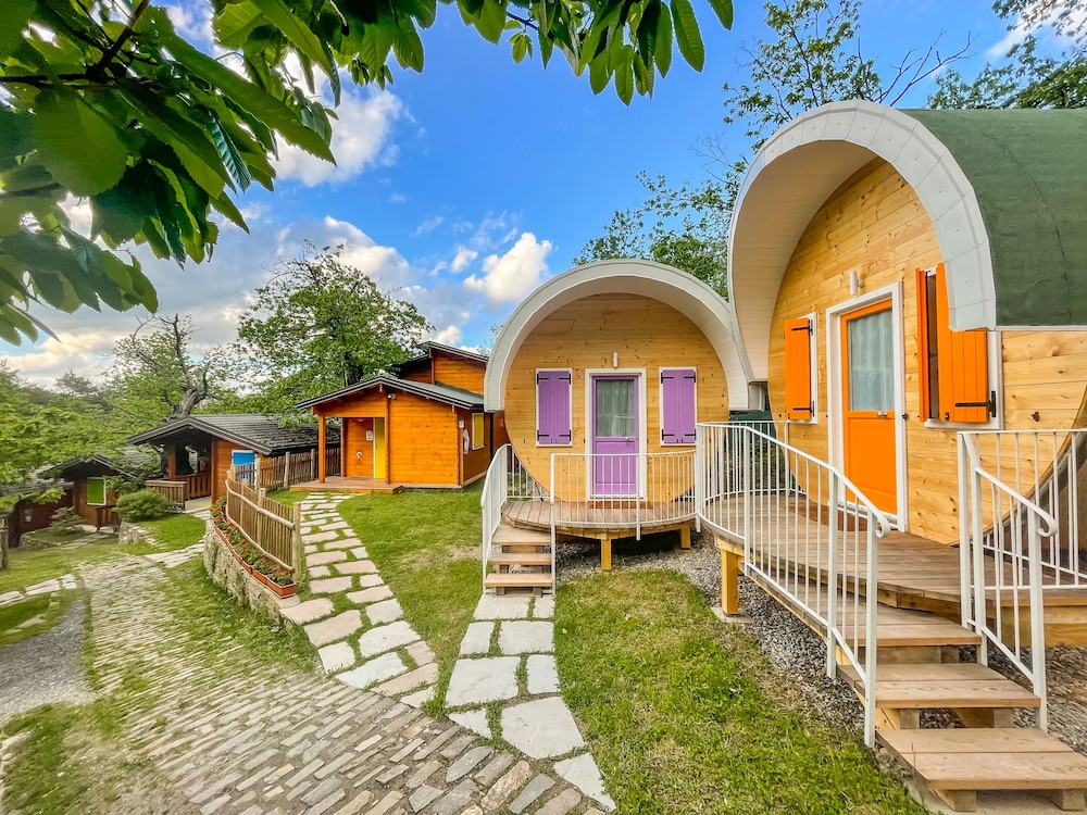 Campeggio Parco dei Castagni srl — 4-Star Luxury Hotel in Montecreto, Italy