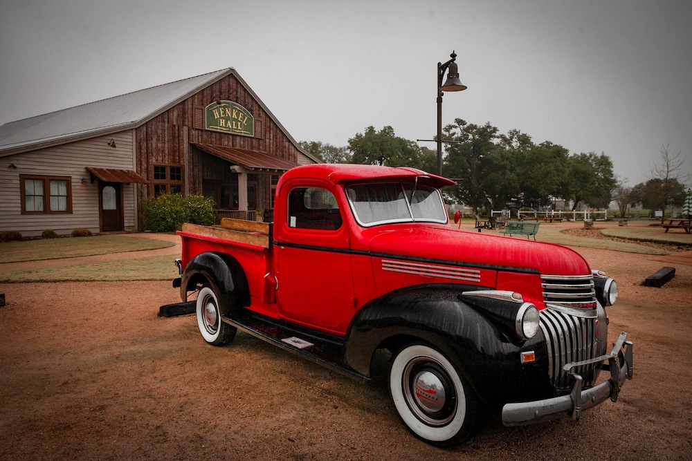 Round Top Hotel - photo 15