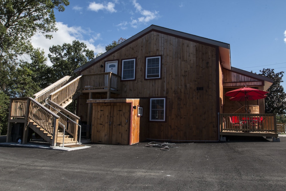 King Hendrick Motel - photo 31