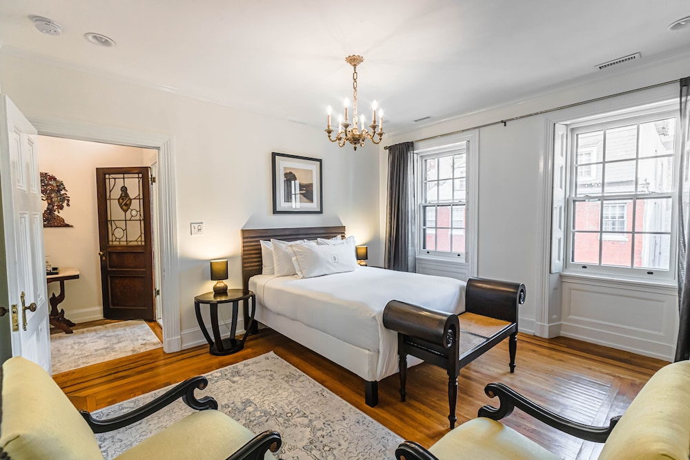 The Dwight D Hotel - photo 20