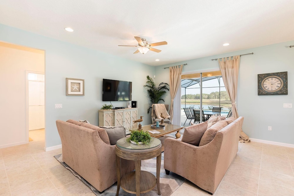 6132bod Non Renting 9 1 22 Solterra Gated Resort in Davenport, United States