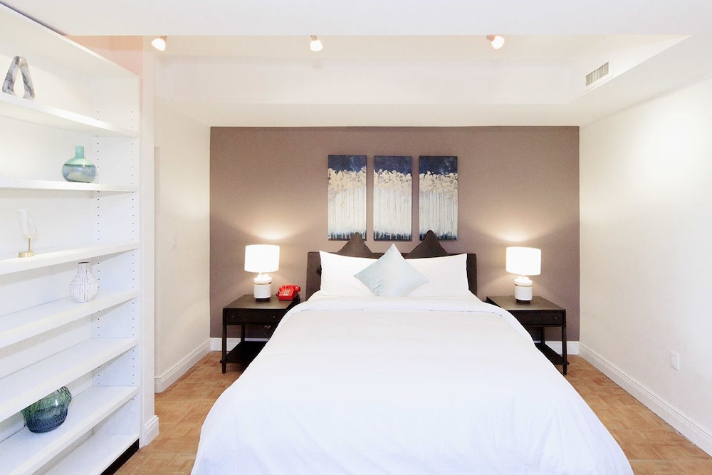 Chelsea Pines Inn - photo 7