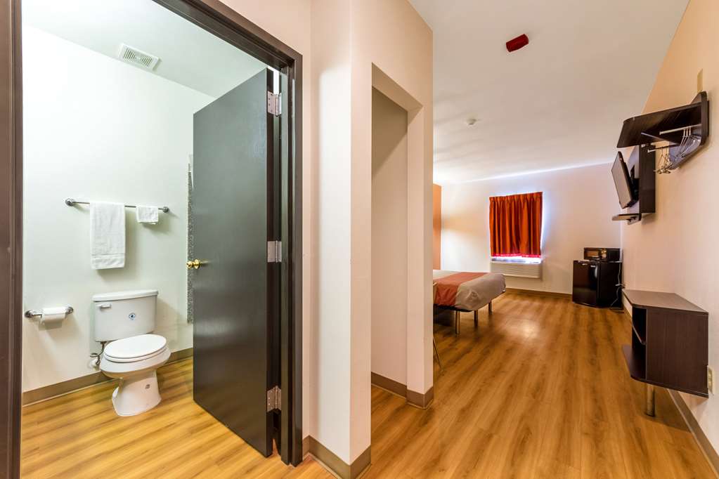 Motel 6 Jourdanton TX - photo 5