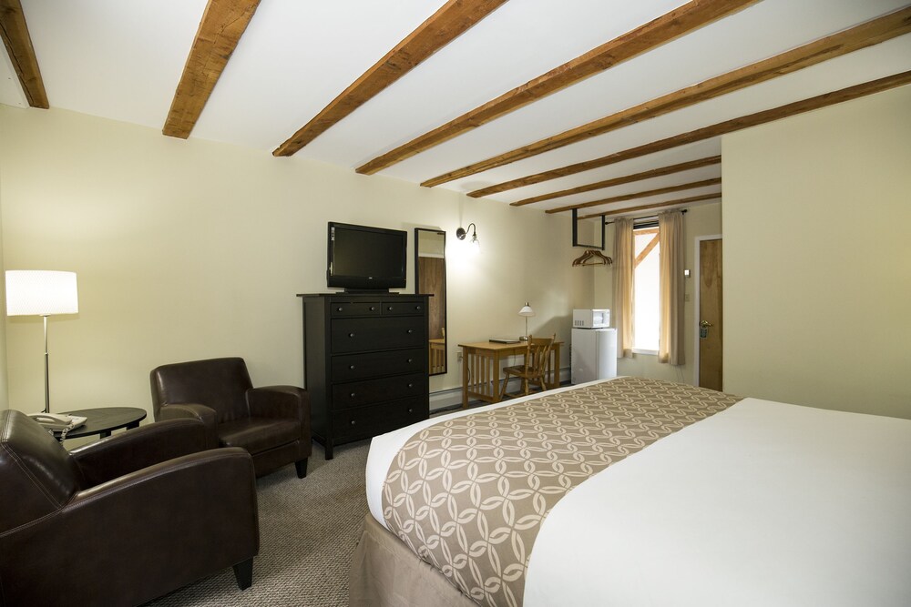 Columbine Inn & Conference Center - photo 14