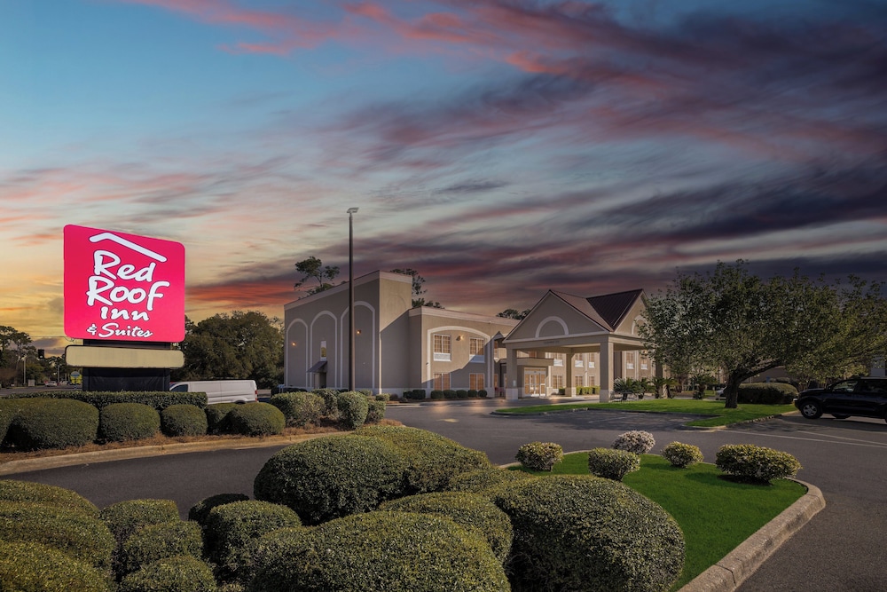 Red Roof Inn & Suites Albany GA - featured photo