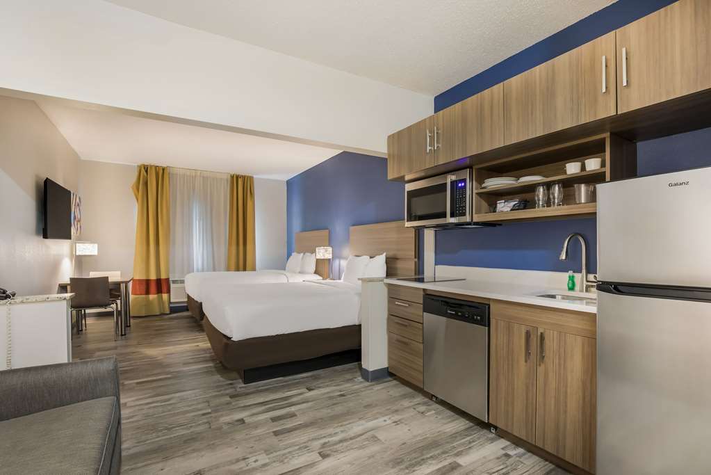 MainStay Suites Joliet I 80 - photo 24