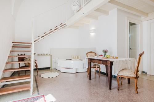 Le Stanze di Felline B&B e Monolocali vacanze — 4-Star Luxury Hotel in Felline, Italy