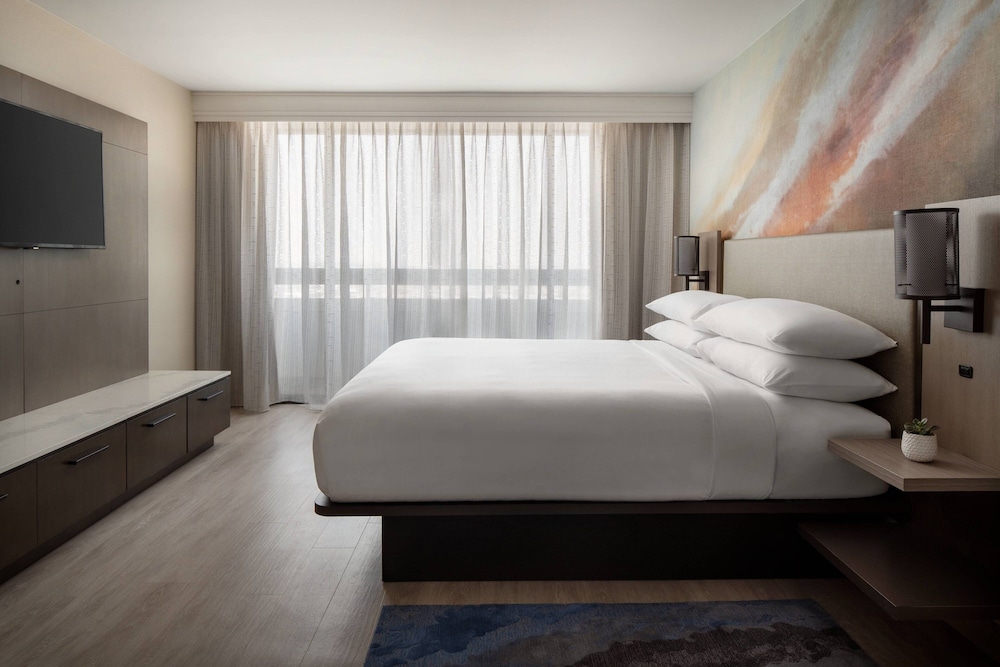 Torrance Marriott Redondo Beach - photo 6