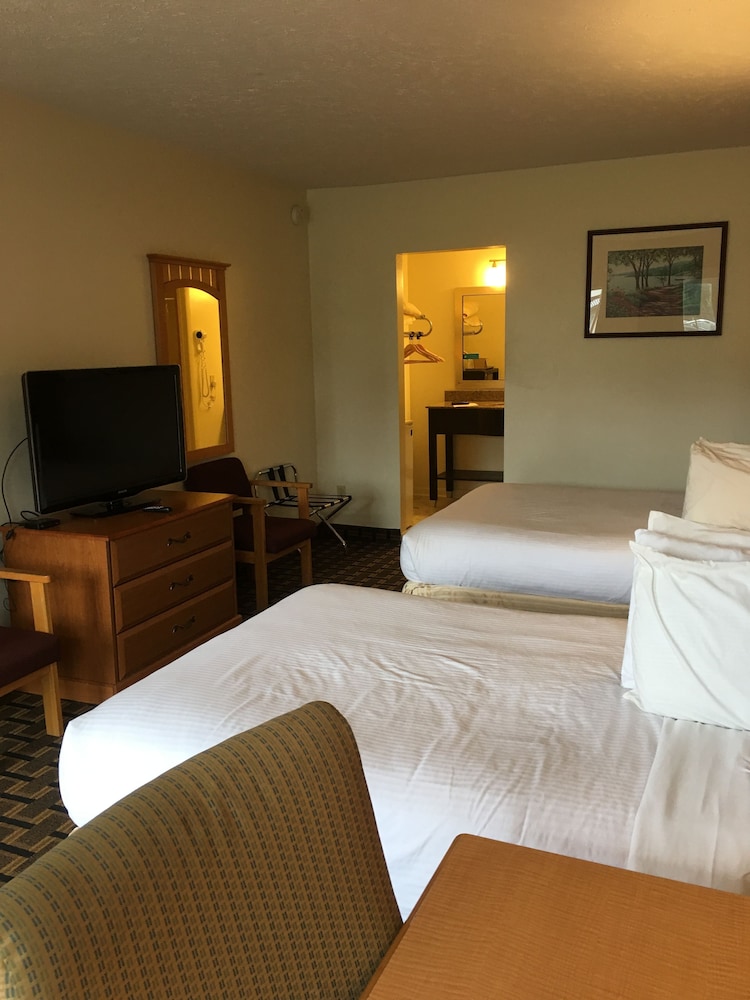 Red Carpet Inn & Suites Cooperstown - photo 10