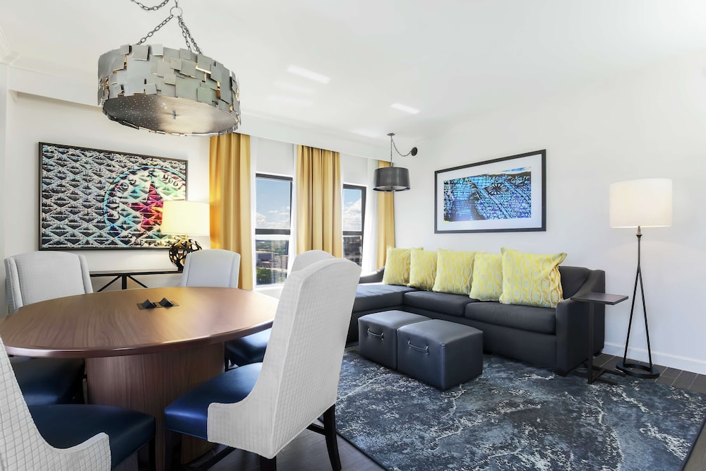 Hampton Inn & Suites Austin Downtown - photo 13