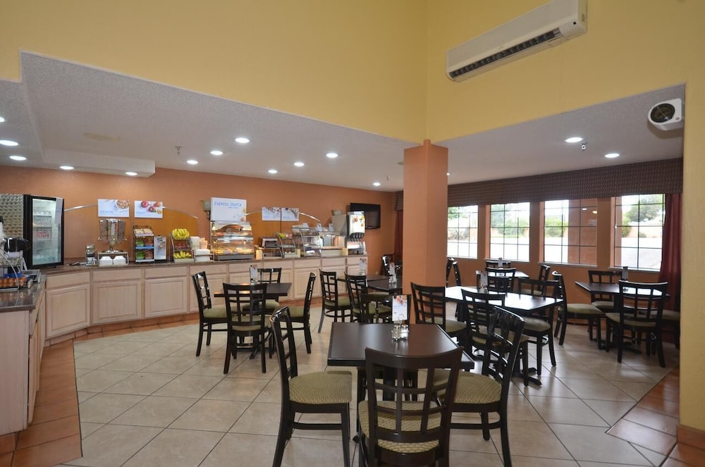 Ramada by Wyndham Santa Fe - photo 22