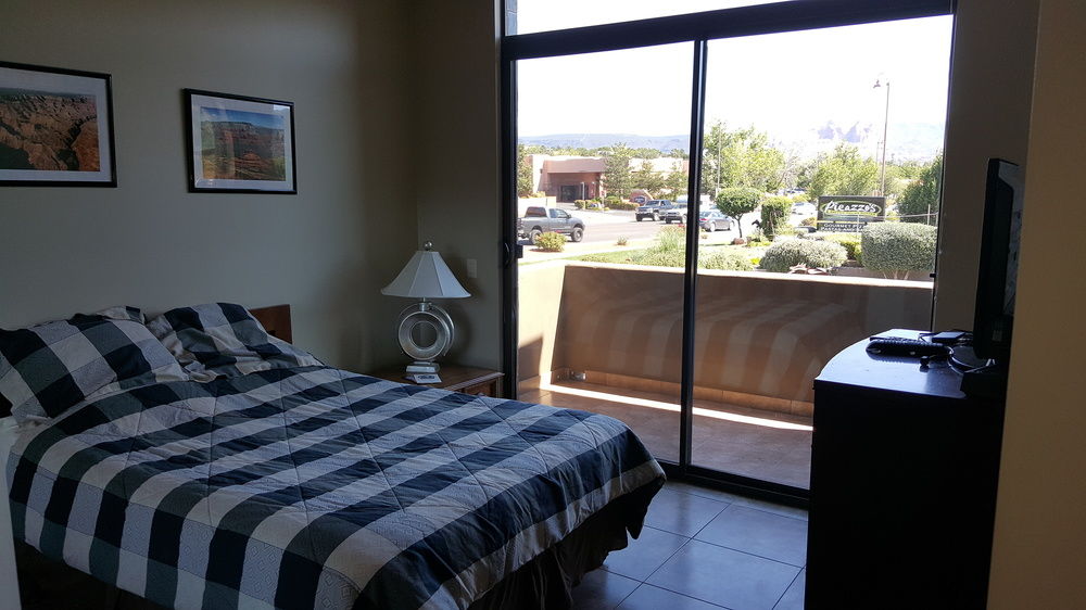 Picazzos Loft in the View Plaza - photo 6
