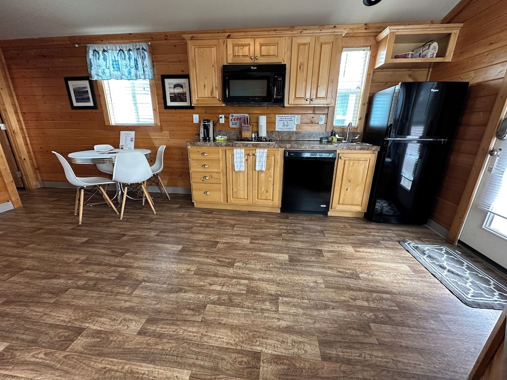 Westport Marina Cottages - photo 36