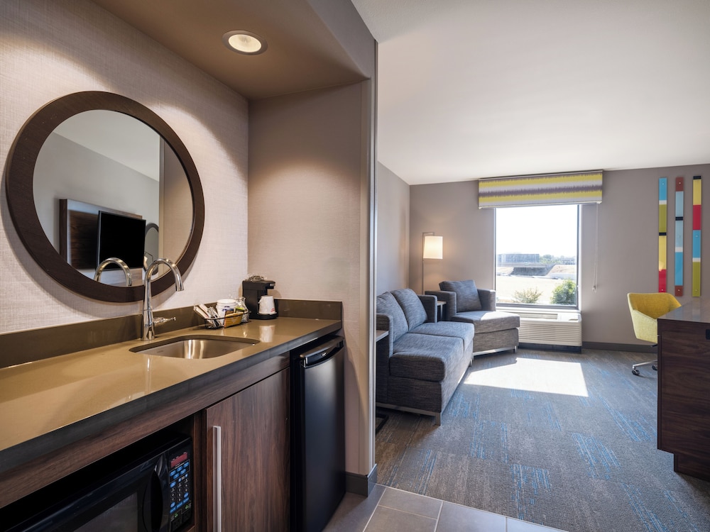 Hampton Inn & Suites Boise Meridian - photo 33