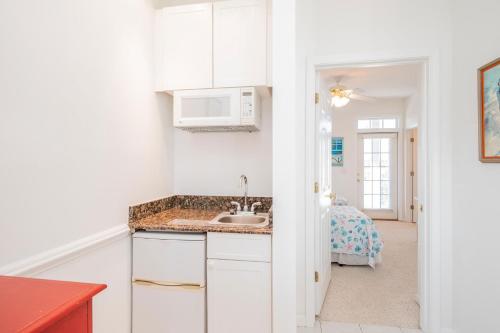 Angel's Rest by Oak Island Accommodations - photo 21