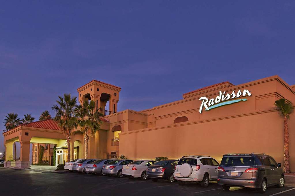 Radisson Hotel El Paso Airport - photo 2