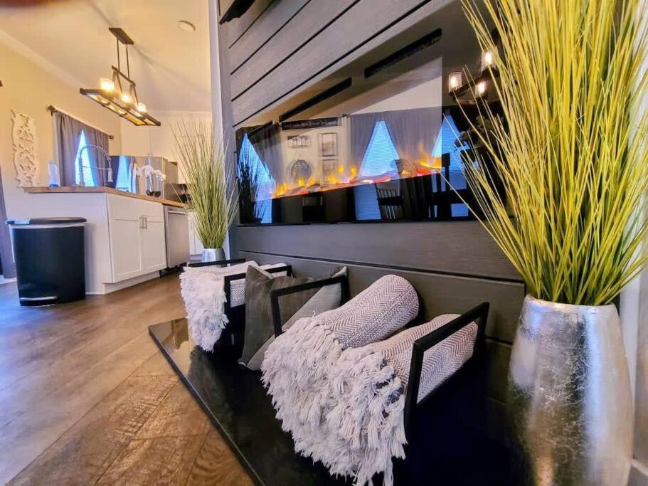 Downtown Kzoo with 3rd Floor Arcade Room in Kalamazoo, United States