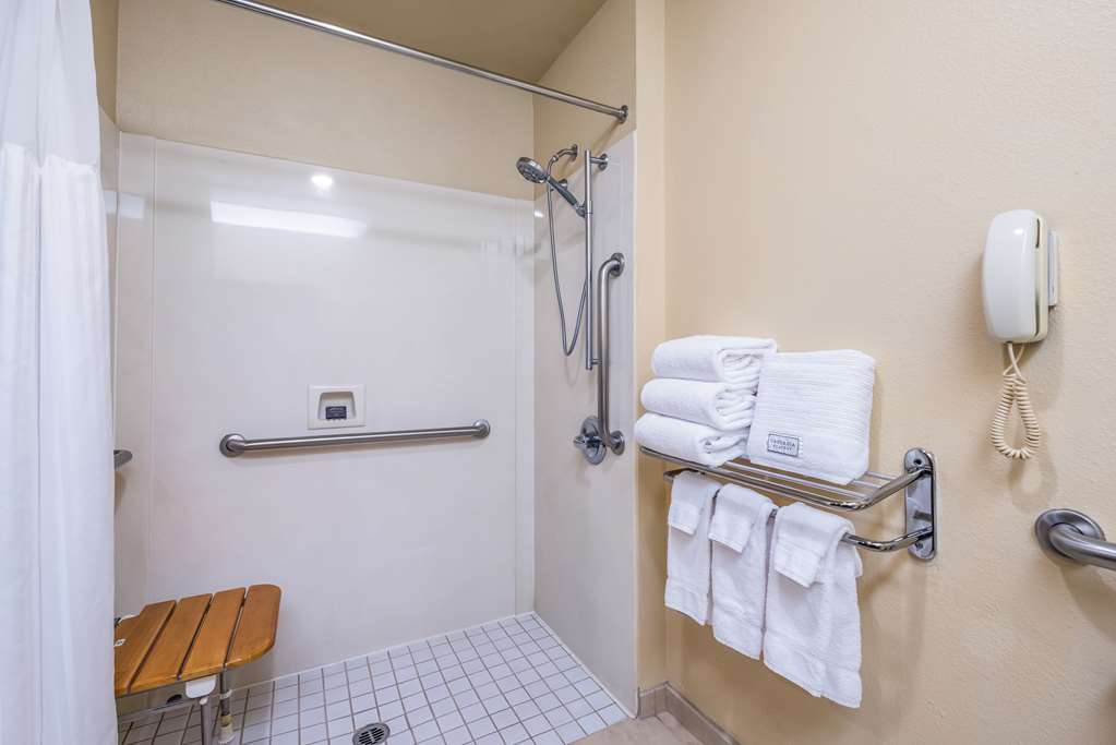 Red Lion Inn & Suites Goodyear Phoenix - photo 4