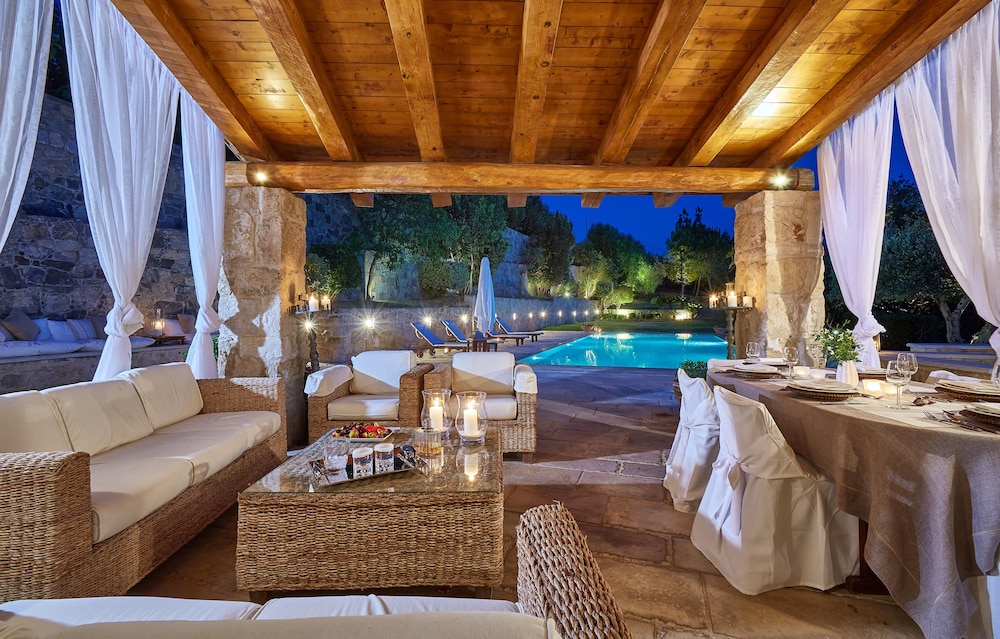Villa Malvazia — 4-Star Luxury Hotel in Irakleion, Greece