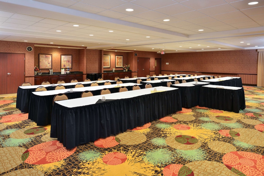 Hampton Inn & Suites Boise Meridian - photo 60