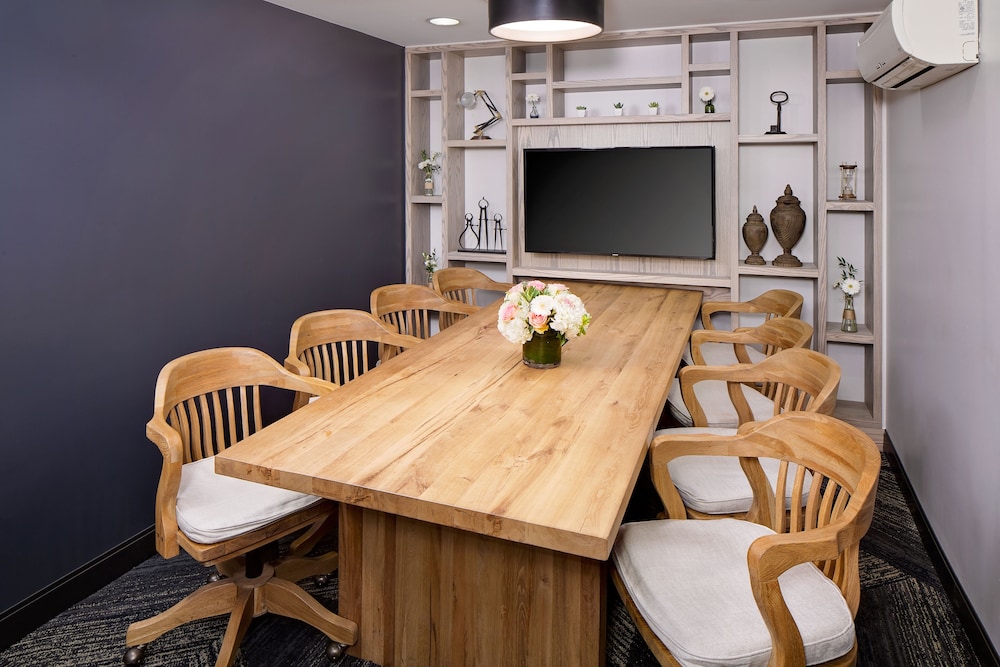 Hotel Indigo Boston Garden by IHG - photo 62