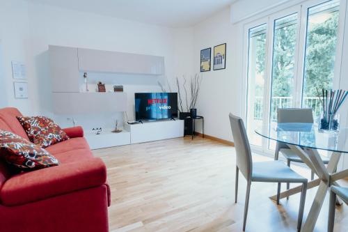 5min Stazione Centrale Appartamento Con Terrazza — 4-Star Luxury Hotel in Trieste, Italy
