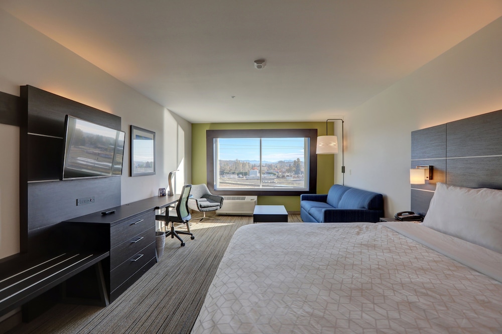 Holiday Inn Express & Suites Auburn Downtown by IHG - photo 6