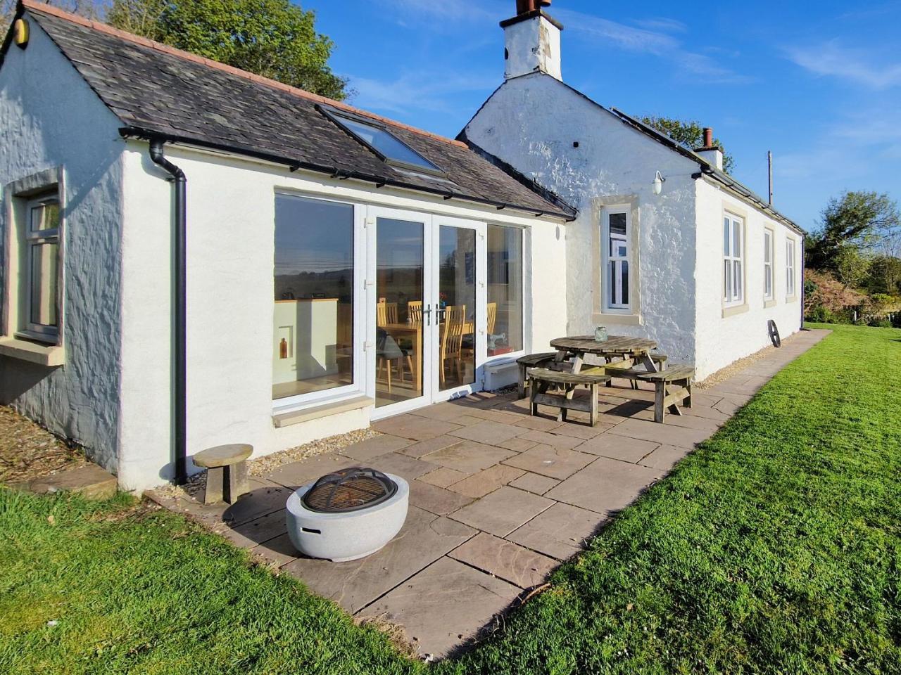 Bankswood Cottage — 4-Star Luxury Hotel in Dumfries, United Kingdom