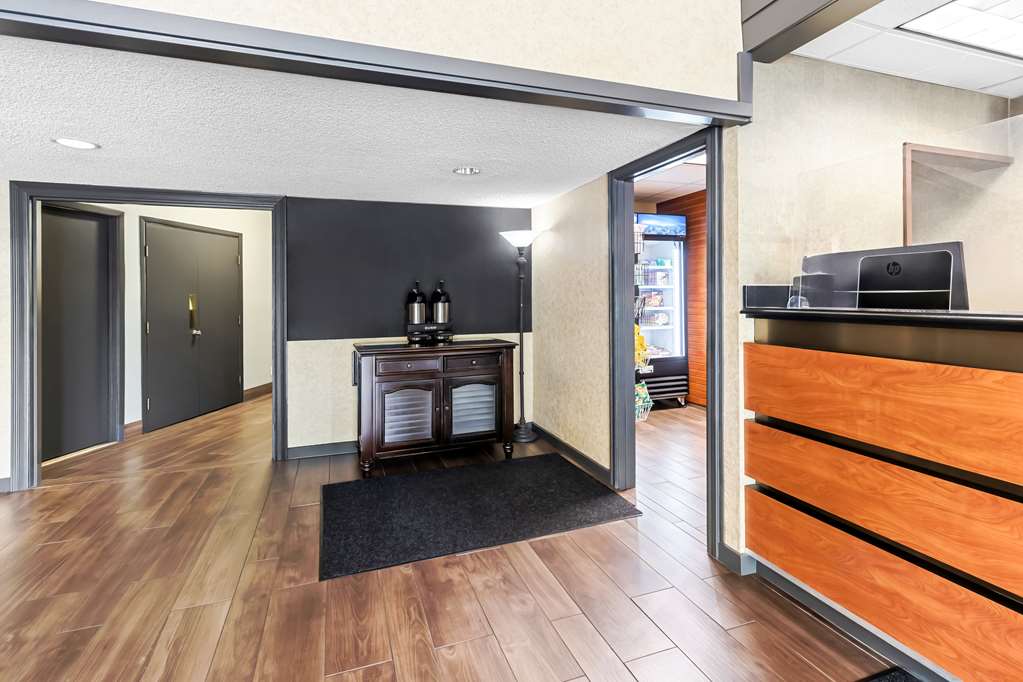 Red Lion Hotel Portland Airport - photo 6