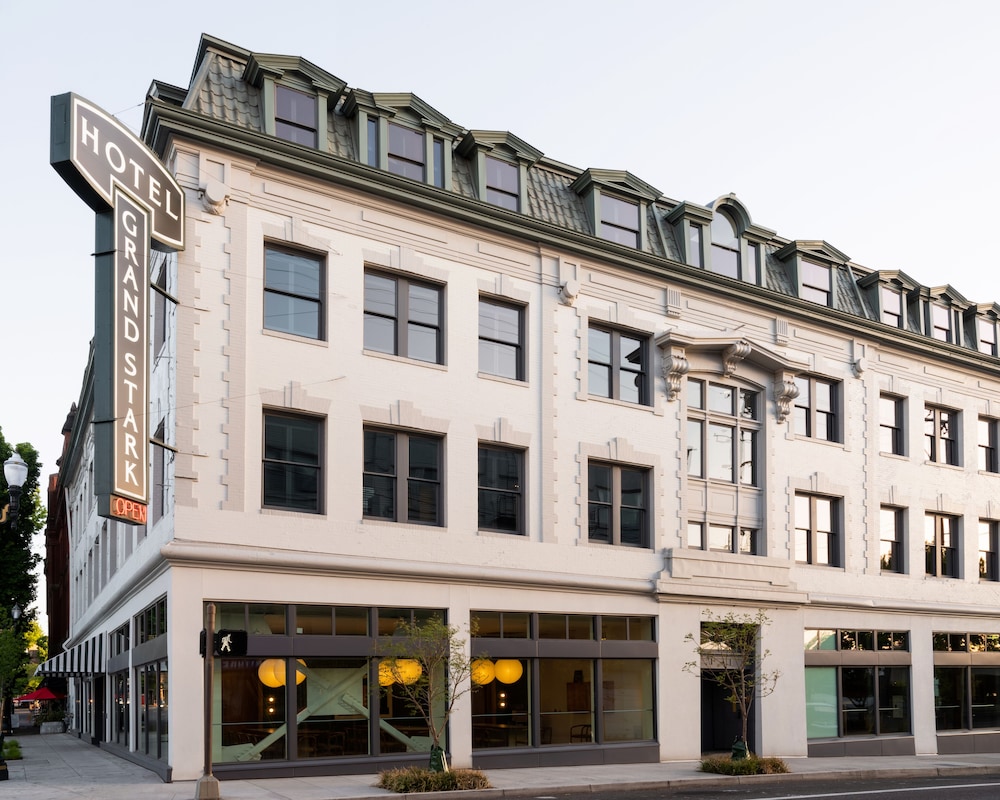 Hotel Grand Stark - photo 64