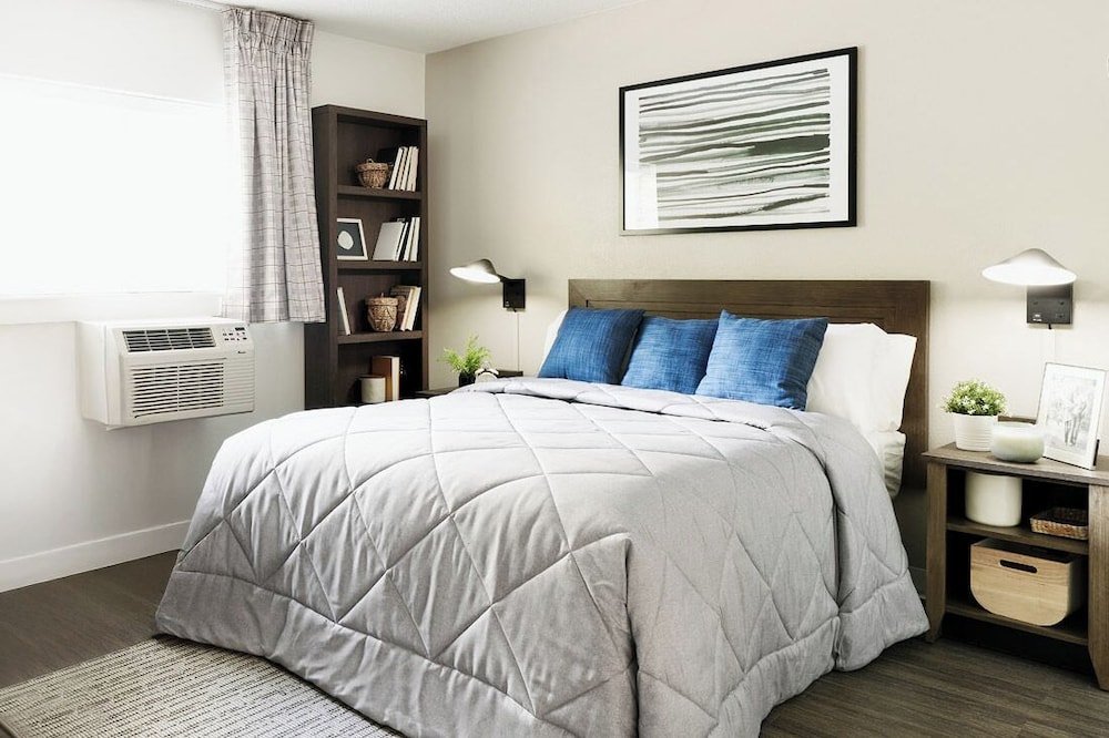 Intown Suites Extended Stay Atlanta Ga Norcross — Norcross