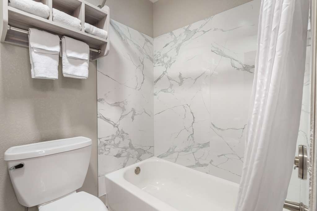 Best Western Park City Wichita North - photo 41