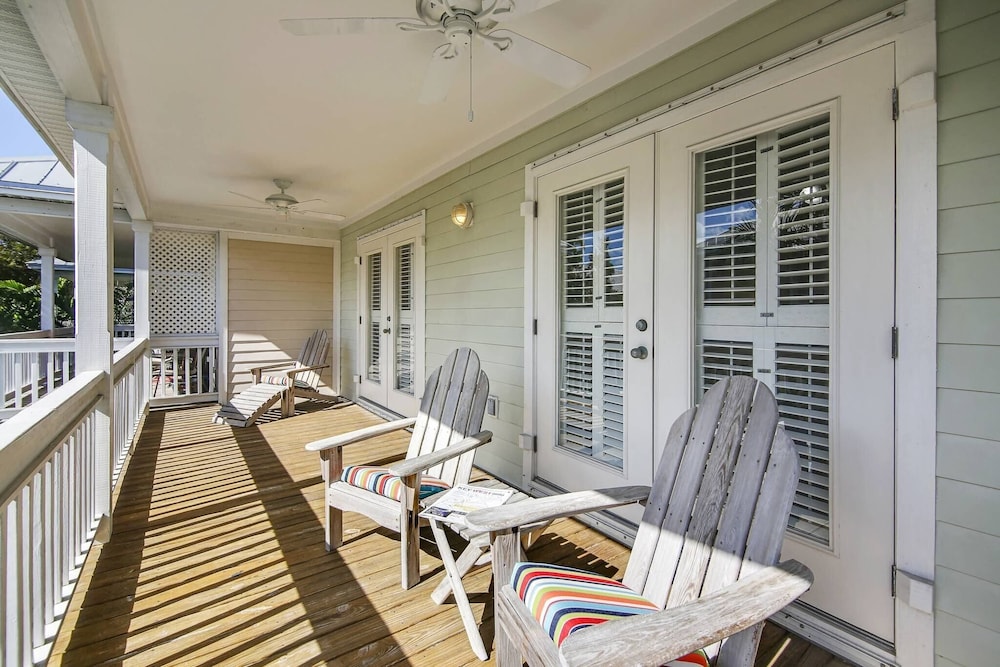 Coral Palm by Avantstay Key West Walkable Gated Community & Shared Pool - photo 5