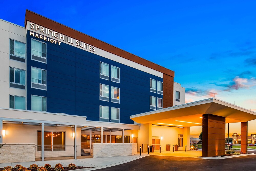 Springhill Suites By Marriott Chambersburg — Chambersburg