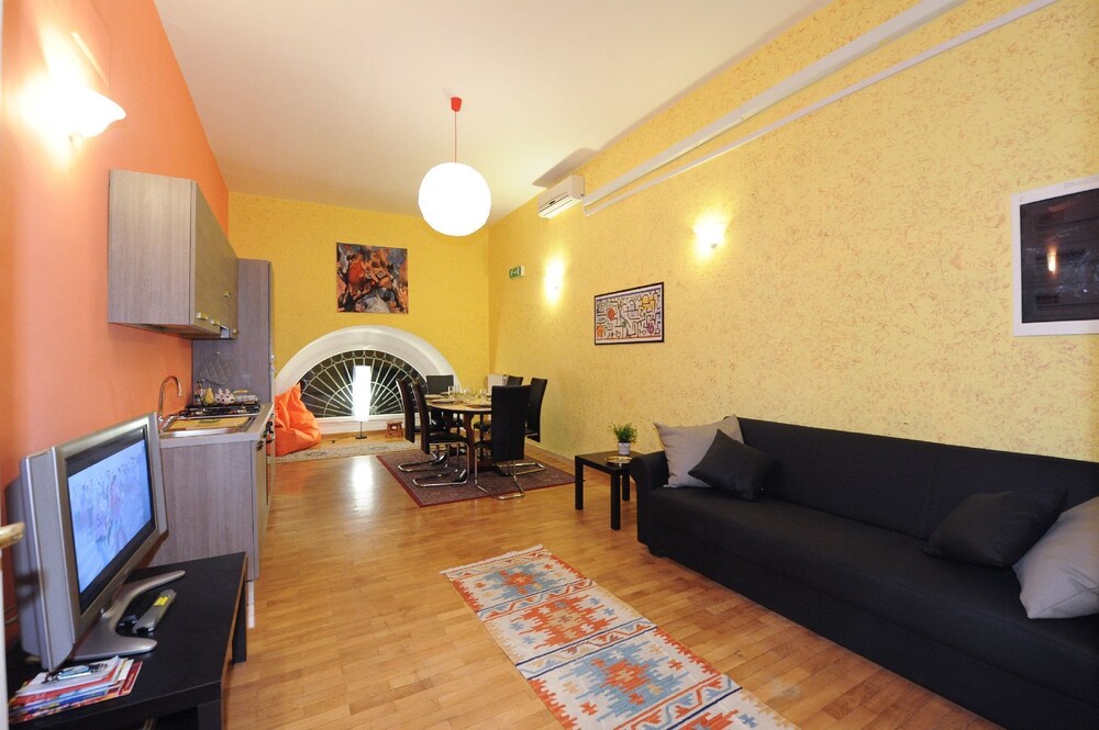 Roman House — 4-Star Luxury Hotel in Rome, Italy
