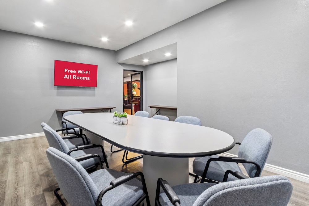 Red Roof Inn Ridgecrest - photo 46