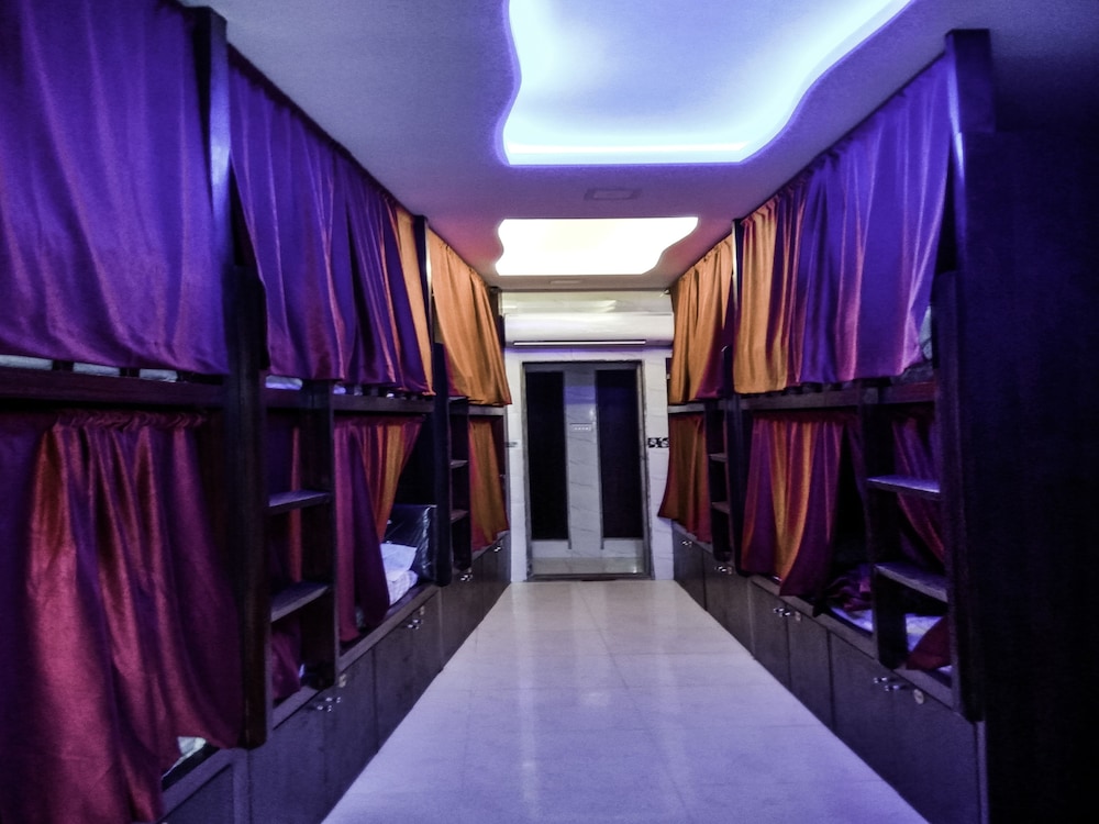 Asalpha Dormitory - carbon neutral hotel in Mumbai