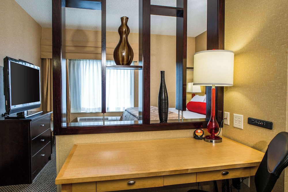 Cambria Hotel Raleigh Durham Airport - photo 17
