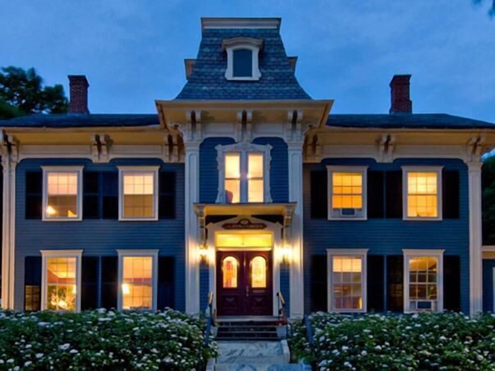 The Inn On The Green — hotel in Middlebury