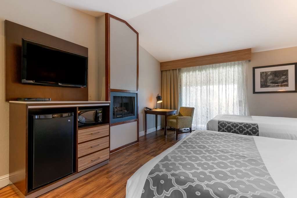 Best Western Plus Forest Park Inn - photo 30