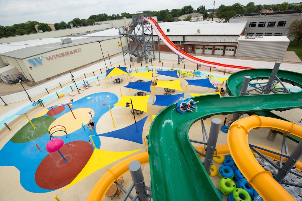 Fun City Resort Hotel - photo 13