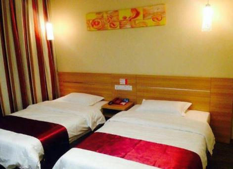 Thank You Inn Taiqian Railway Station — hotel in Puyang