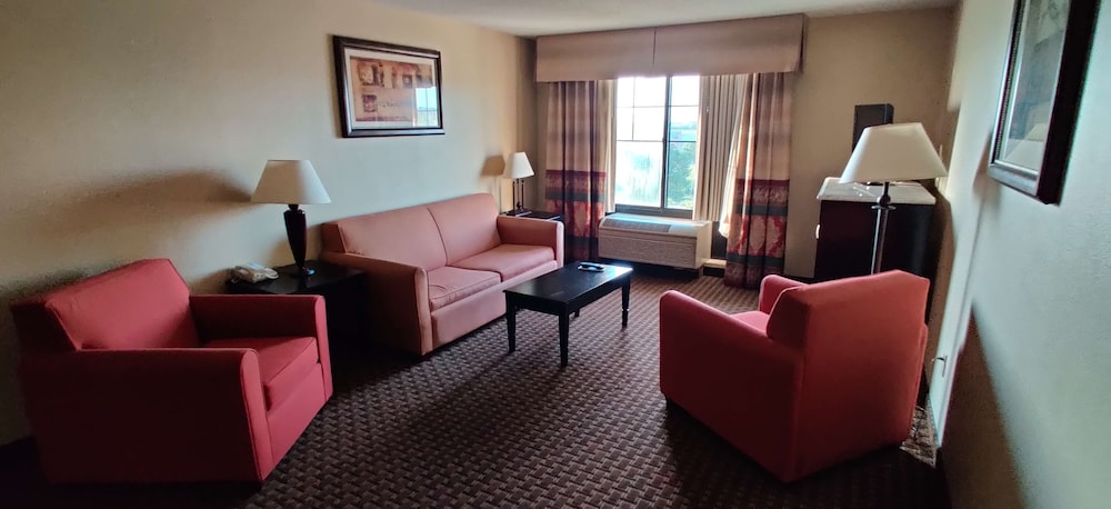 Motel 6 Owatonna MN Near Medical Center - photo 3
