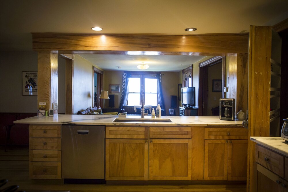 Mt. Philo Inn - photo 46
