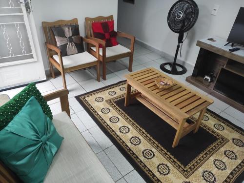 Recanto Feliz espaço inteiro próximo ao Hosp de clínicas UFU Hosp do câncer Havan e Aeroporto in Uberlandia, Brasil