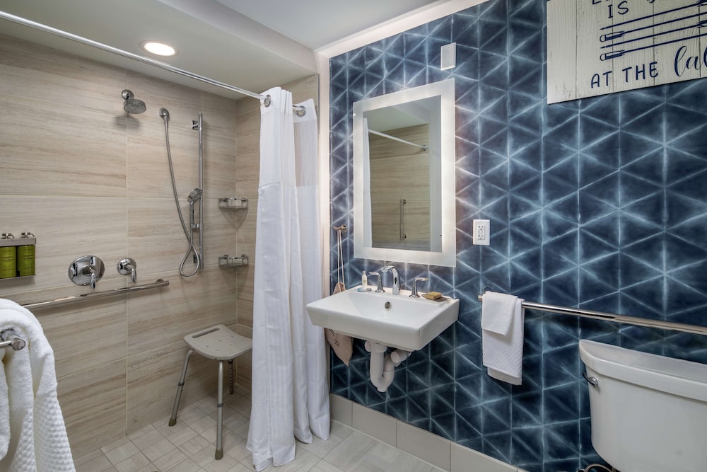 DoubleTree by Hilton Hot Springs - photo 19