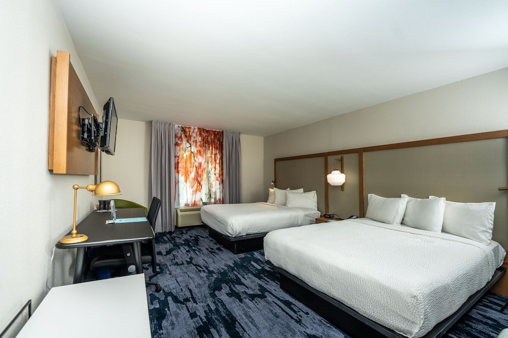 Fairfield Inn & Suites By Marriott Beaumont - photo 11