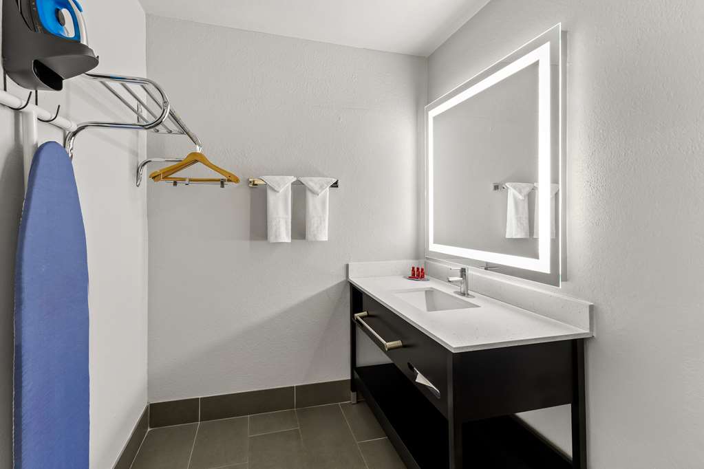 Surestay by Best Western Phoenix Airport near Downtown - photo 19