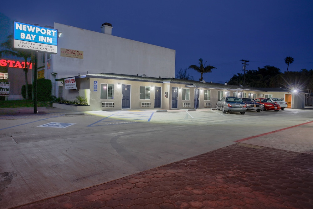 Newport Bay Inn - photo 22