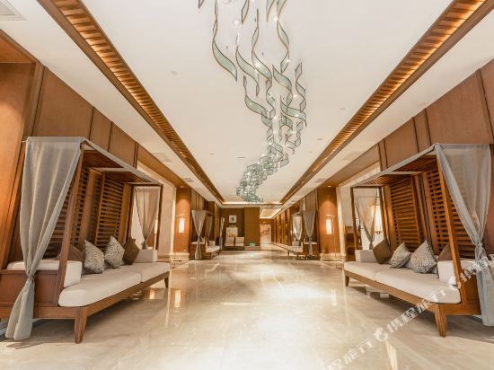 Laniakea Hot Spring Resort Hotel in Jinghong, People's Republic of China